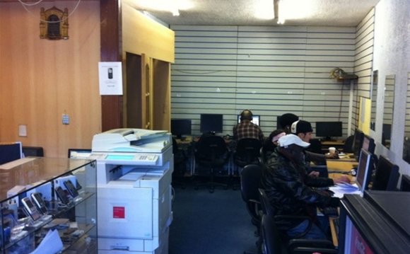 4 Internet Cafes London